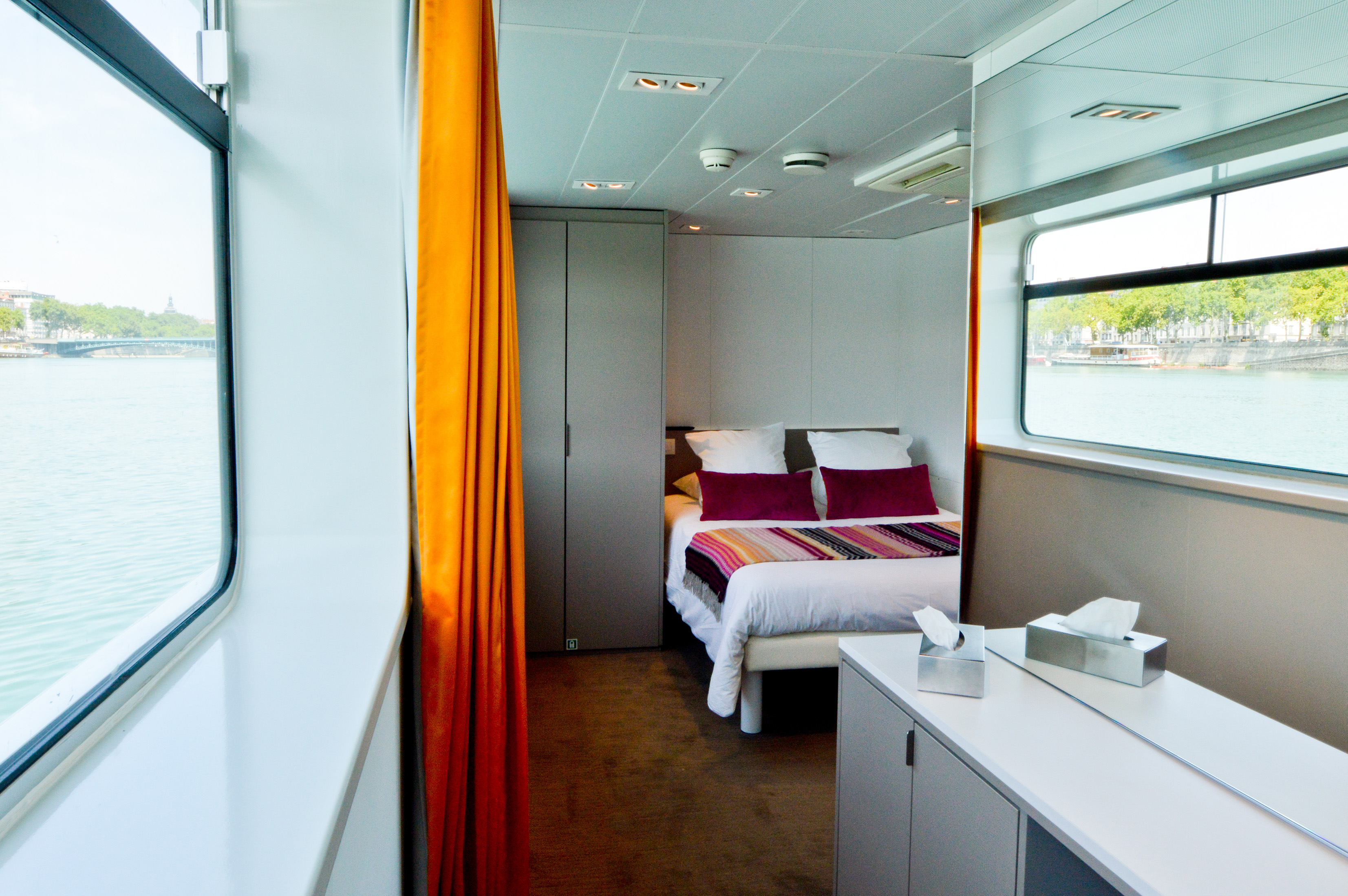 CroisiEurope MS Camargue Suite 1.jpg